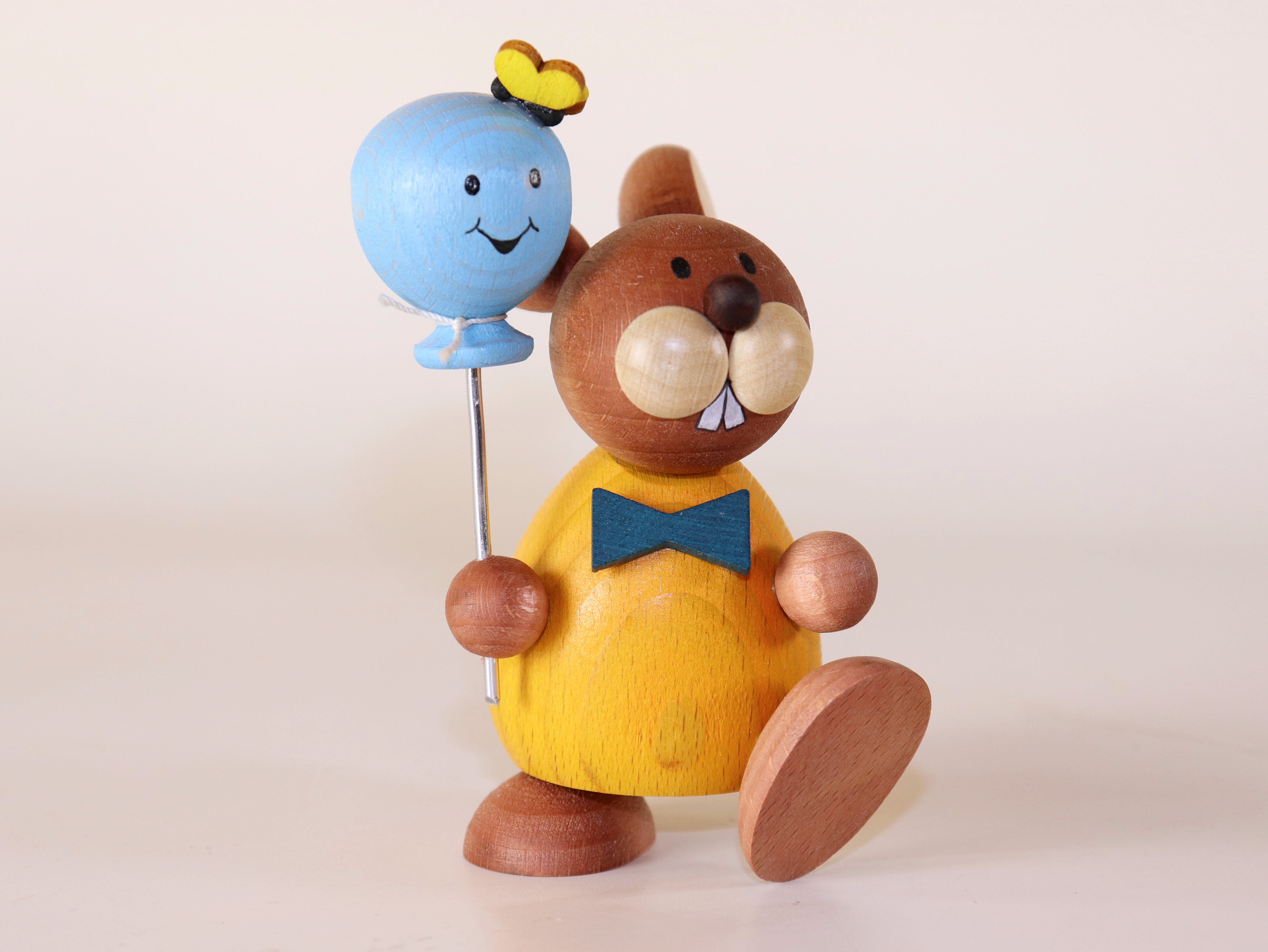 Holzdeko Osterhase laufend mit Luftballon kaufen