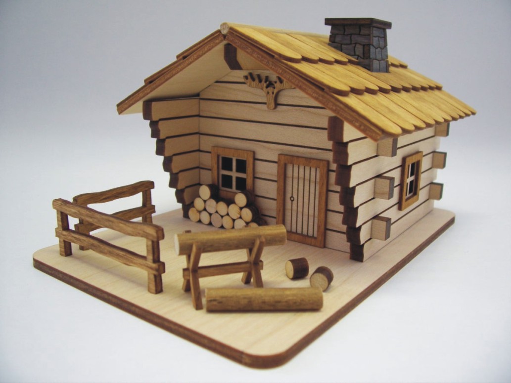 Holz-Räucherhaus "Blockhütte" im Bausatz aus Holz zum selber basteln - 100 Teile