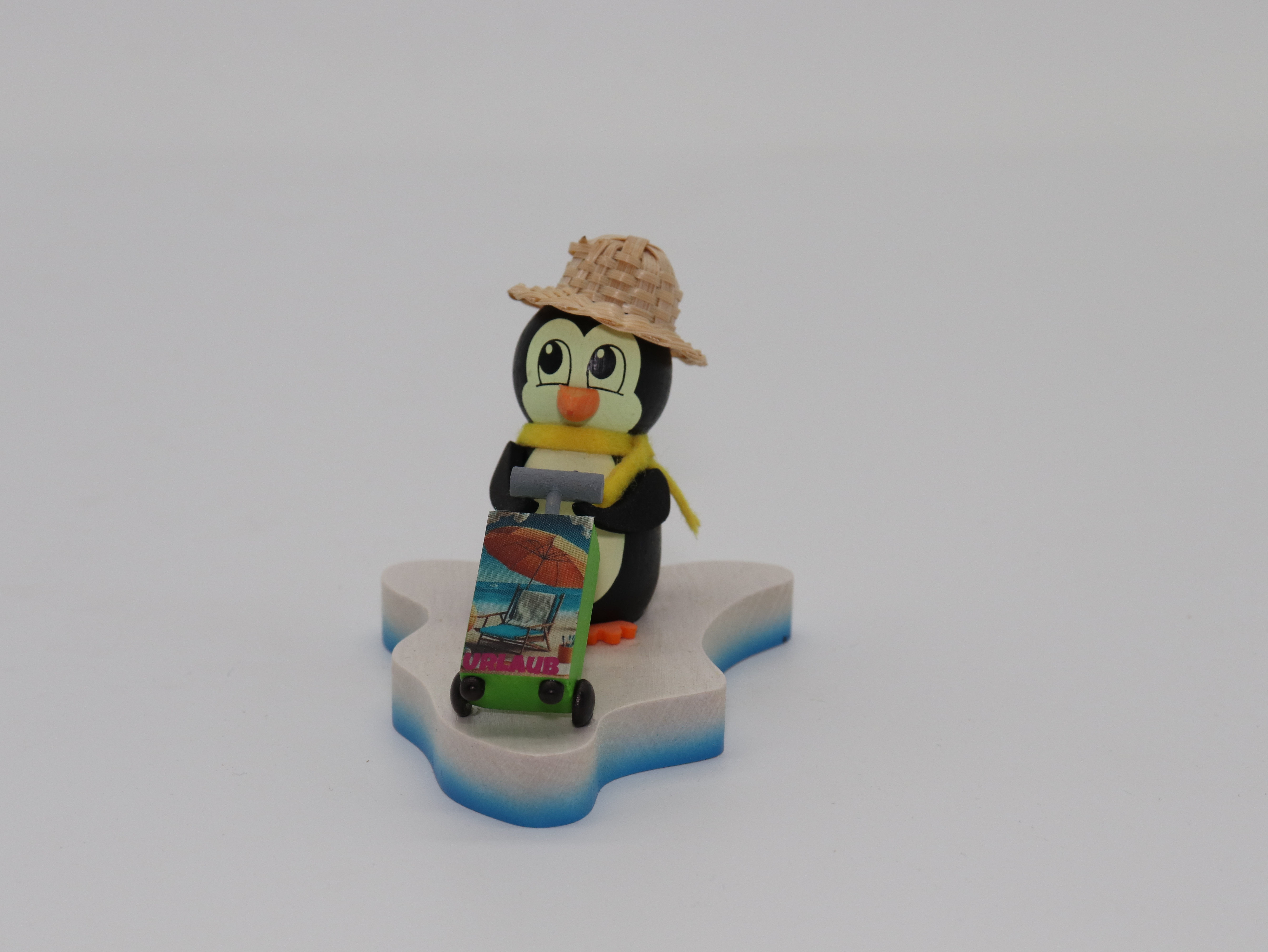 pinguin-auf-eisscholle-verreist-20-ullrich-kunsthandwerk-paul-ullrich-volkskunstbestehen