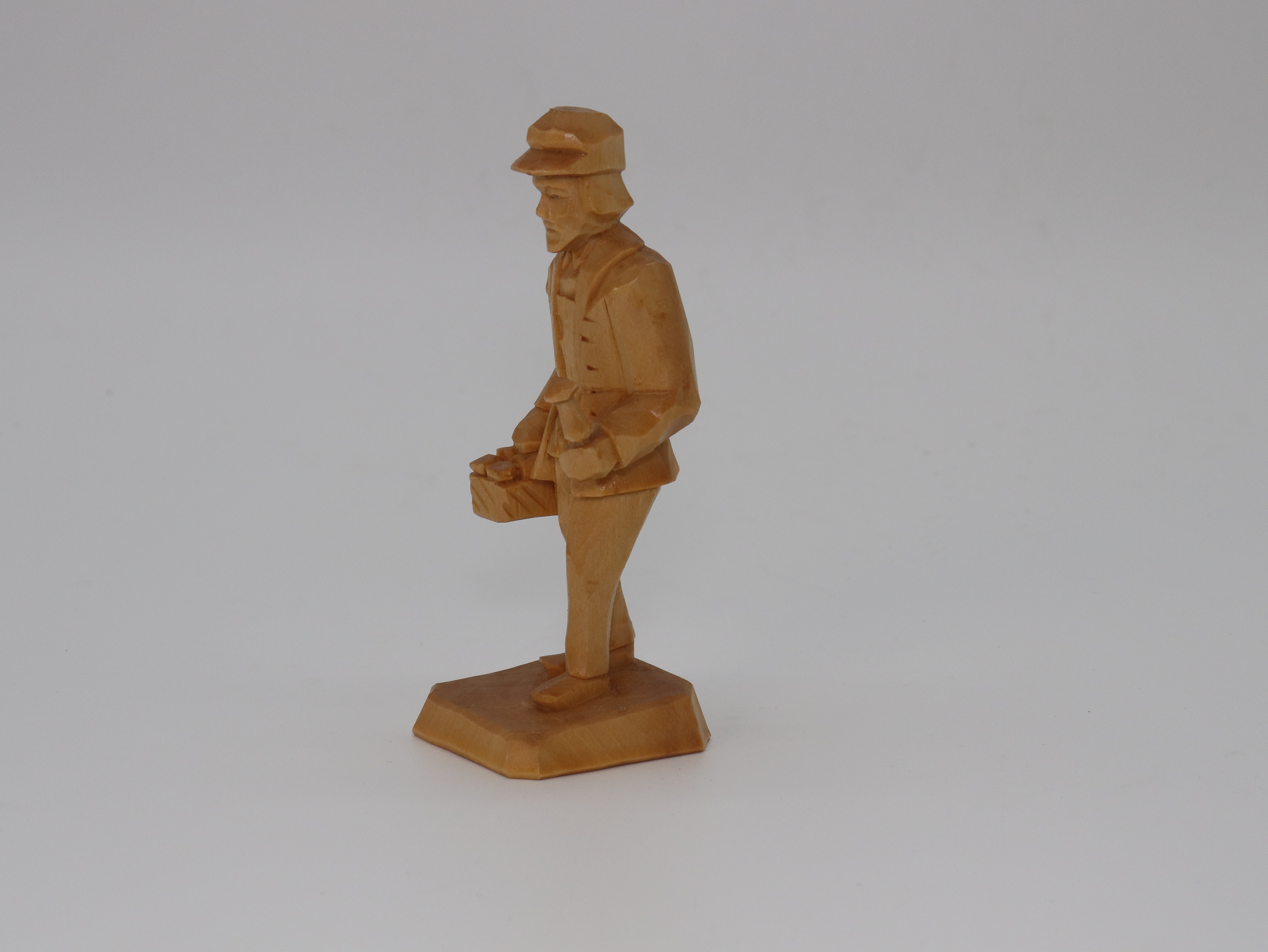 waldfiguren-geschnitzt-11-cm-gro?-4er-set-120-ullrich-kunsthandwerk-paul-ullrich-volkskunstbestehen