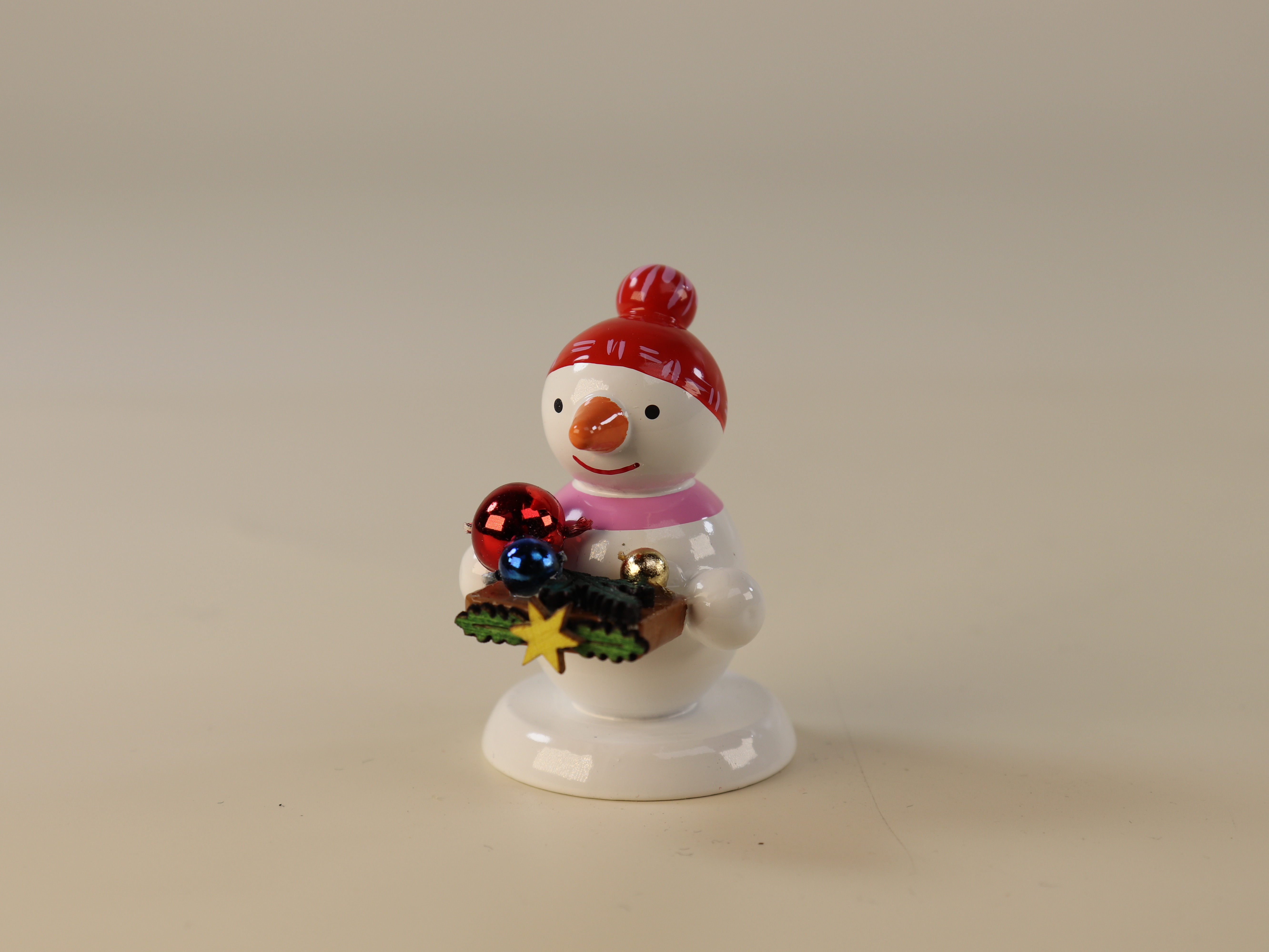 Tischdeko "Schneemann mit Christbaumschmuck"