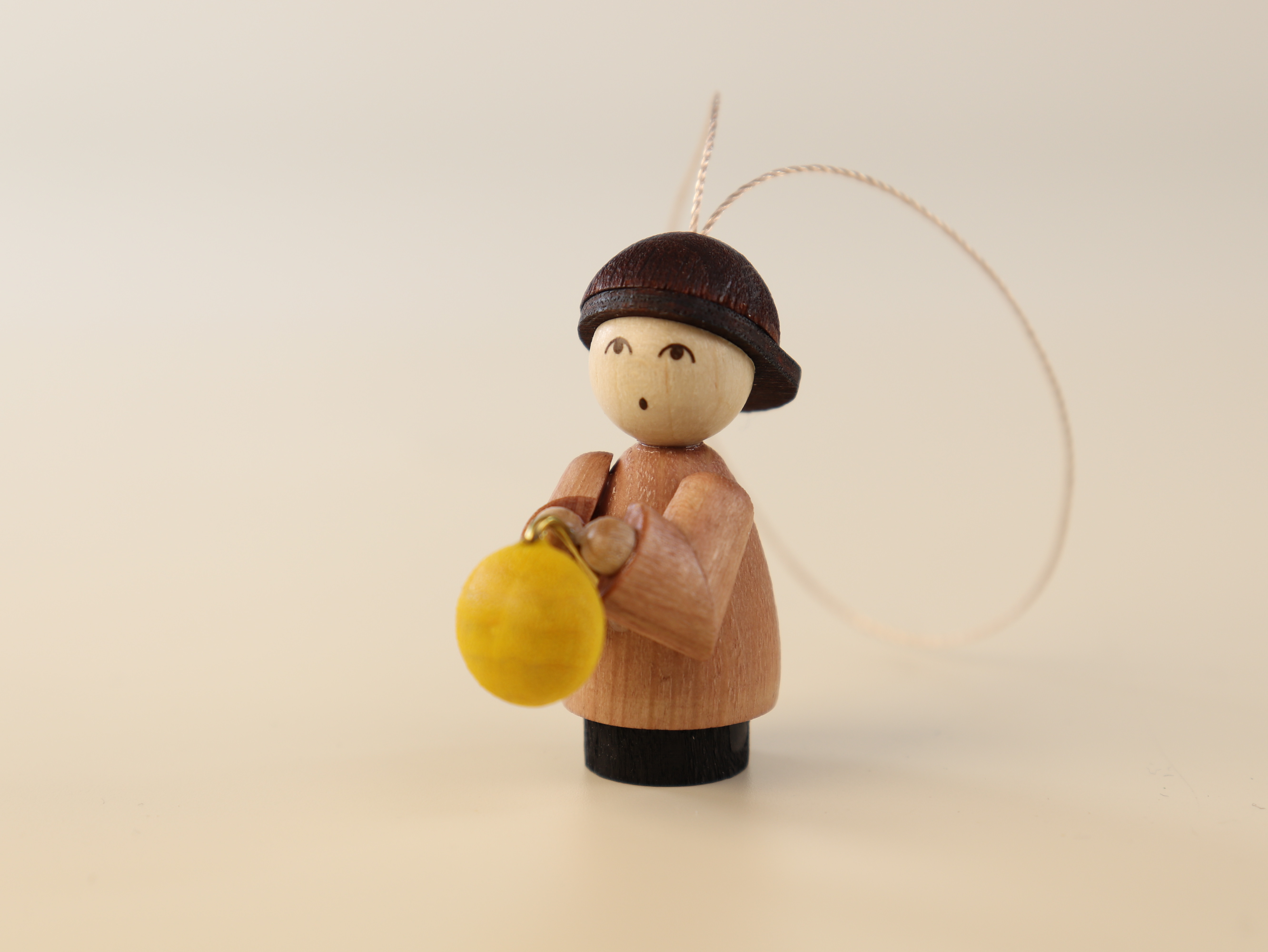 Baumbehang "Lampionkind" Holzfigur
