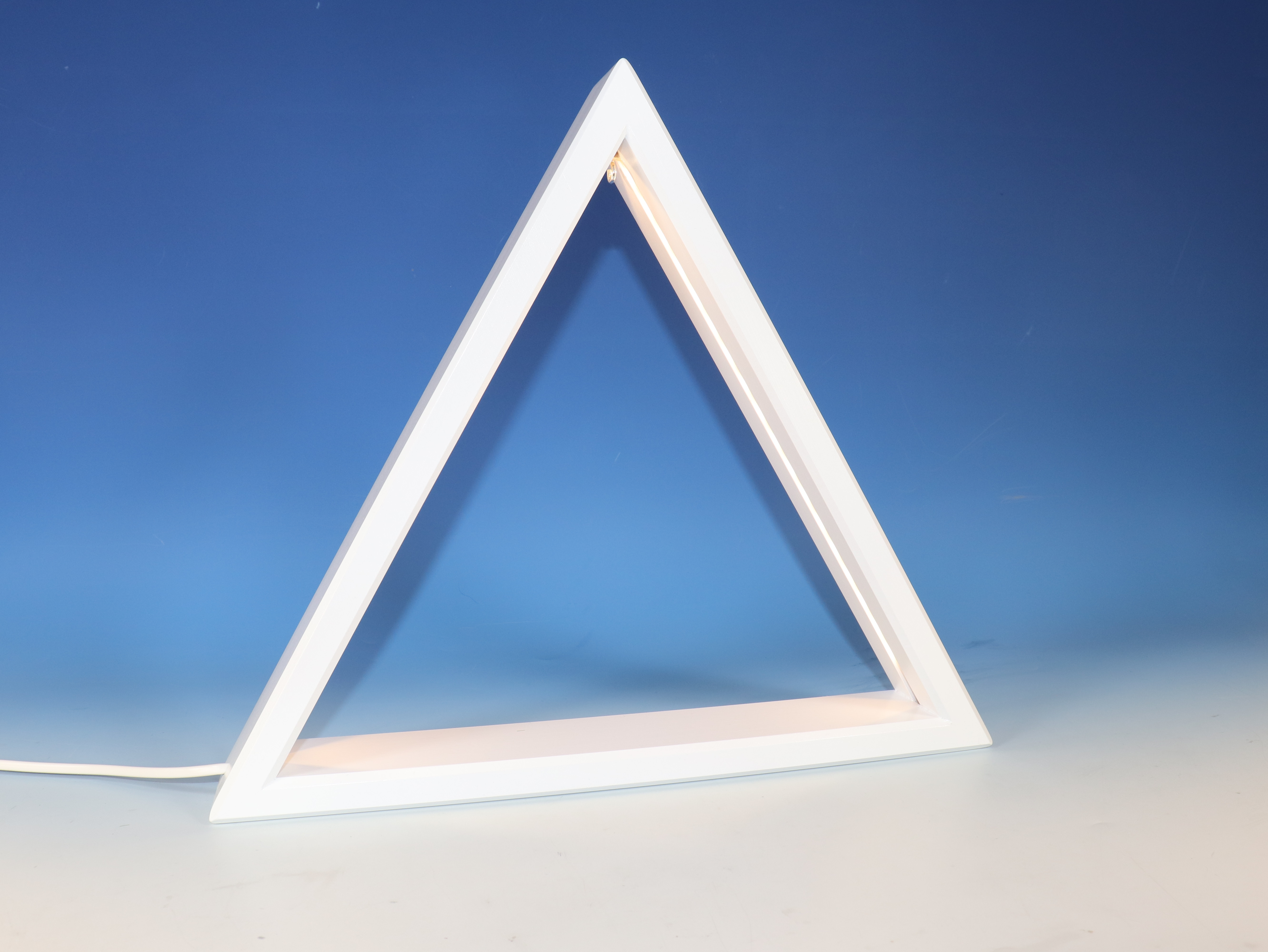 Weihnachts-Fensterdeko "LED-Dreieck" weiß, 40 cm zum selbst dekorieren