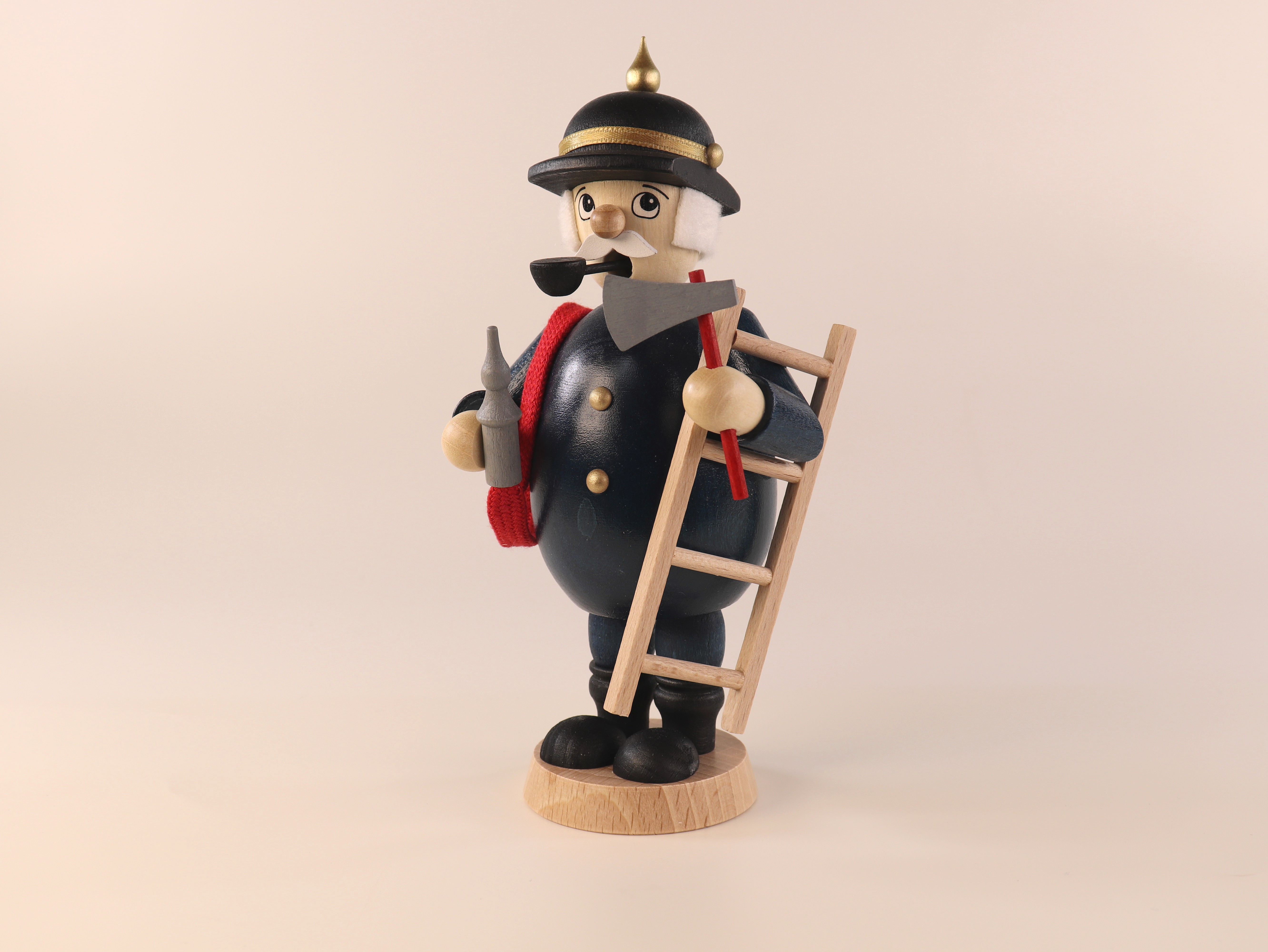 raeuchermann_feuerwehrmann_ullrich_kunsthandwerk_paul_ullrich_volkskunstbestehen