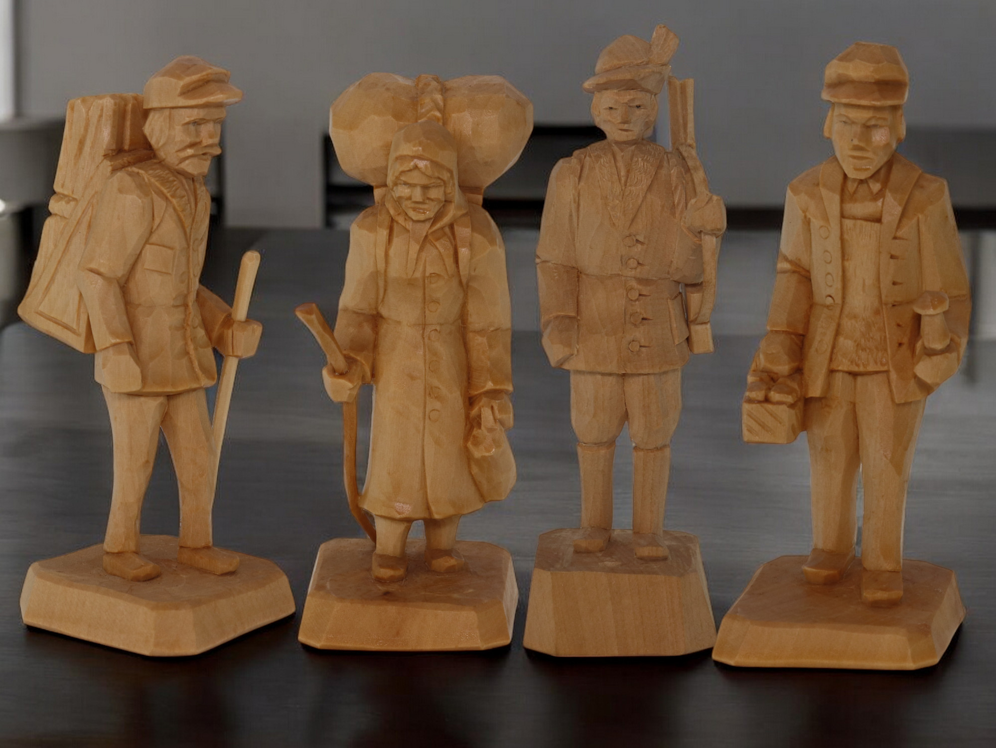 waldfiguren-geschnitzt-11-cm-gro?-4er-set-130-ullrich-kunsthandwerk-paul-ullrich-volkskunstbestehen