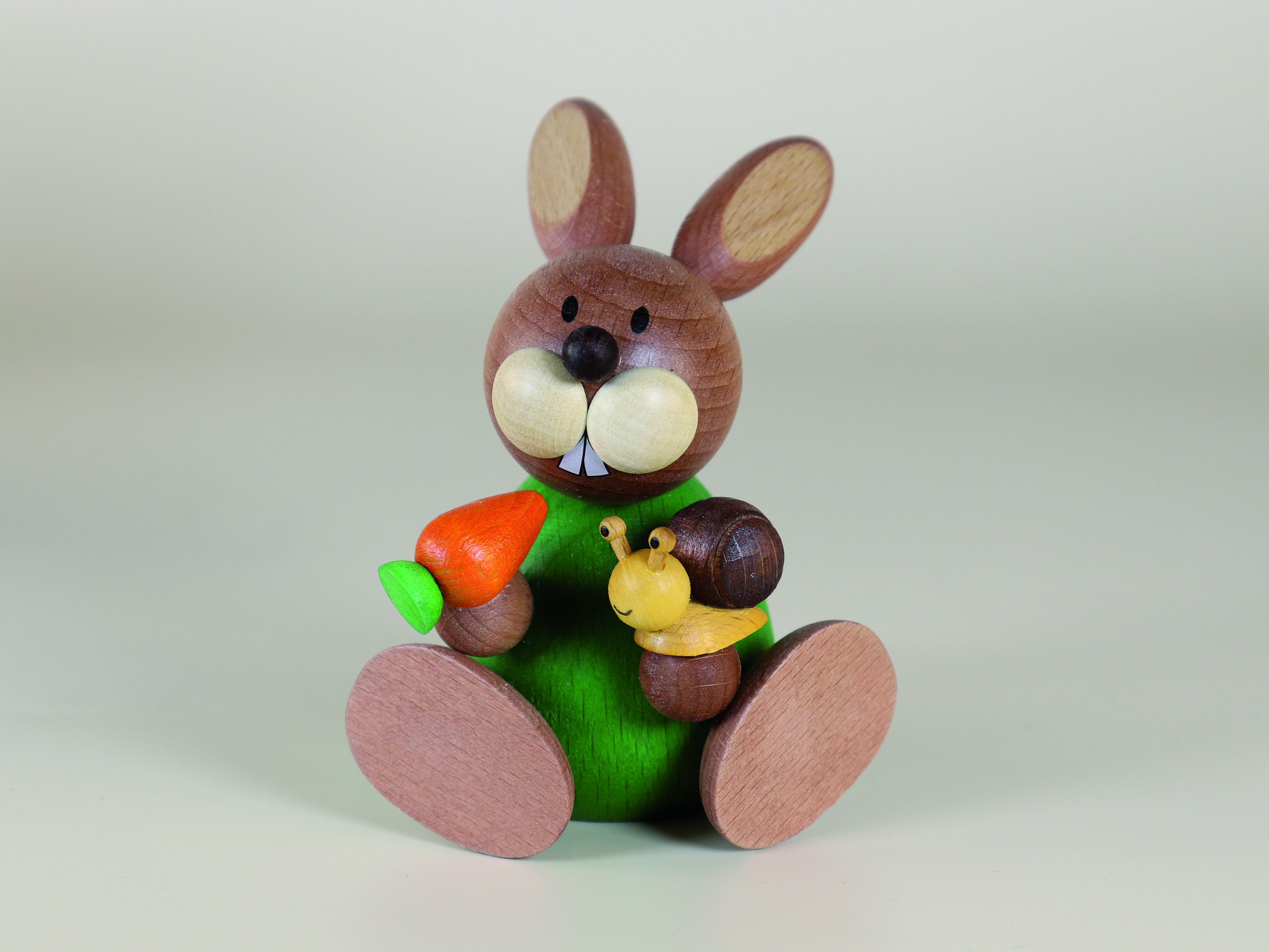 osterhase-sitzend-mit-schnecke-und-moehre-90-cm-gro?-10-ullrich-kunsthandwerk-paul-ullrich-volkskunstbestehen